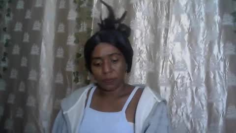 Snapshot of verronique1511 chatting on 05-24-26, 06:35 verronique1511 online show from 05-24-26, 06:35