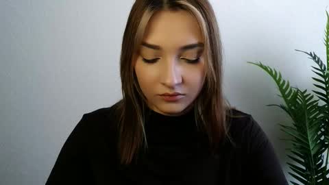 Snapshot of veryveryshygirl chatting on 03-17-26, 11:57 Ana online show from 03-17-26, 11:57
