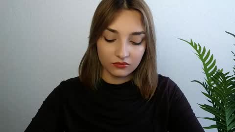 Snapshot of veryveryshygirl chatting on 05-19-26, 07:15 Ana online show from 05-19-26, 07:15