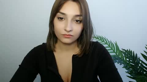 Snapshot of veryveryshygirl chatting on 05-29-26, 03:21 Ana online show from 05-29-26, 03:21