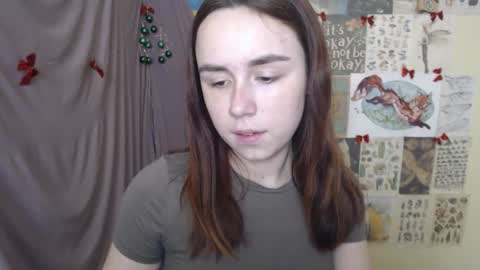 Snapshot of veryveryvery_shy chatting on 01-05-26, 05:27 veryveryvery_shy online show from 01-05-26, 05:27