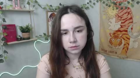 Snapshot of veryveryvery_shy chatting on 04-18-26, 05:44 veryveryvery_shy online show from 04-18-26, 05:44