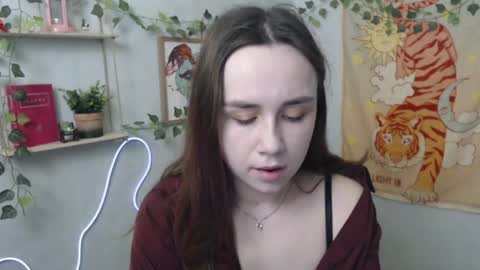 Snapshot of veryveryvery_shy chatting on 04-21-26, 05:36 veryveryvery_shy online show from 04-21-26, 05:36