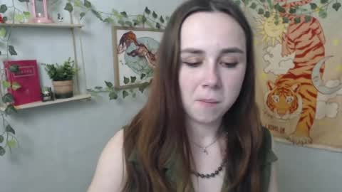 Snapshot of veryveryvery_shy chatting on 04-22-26, 05:47 veryveryvery_shy online show from 04-22-26, 05:47