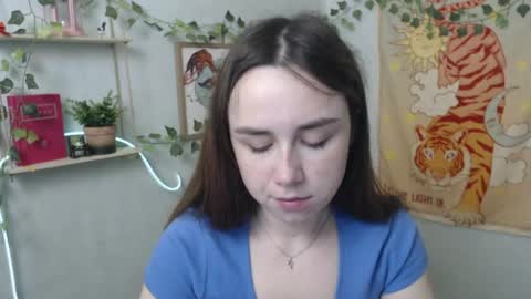 Snapshot of veryveryvery_shy chatting on 04-28-26, 05:34 veryveryvery_shy online show from 04-28-26, 05:34