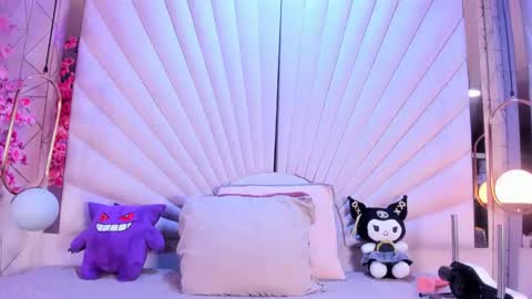 Vesper Velvet  online show from 05-13-26, 05:05