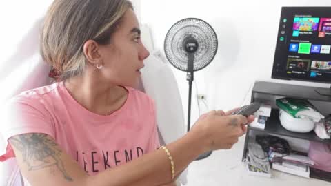 Snapshot of vexira_23 chatting on 04-02-26, 09:01 Sofa online show from 04-02-26, 09:01