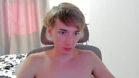 Snapshot of vibemygirl chatting on 06-29-26, 10:15 vibemygirl online show from 06-29-26, 10:15