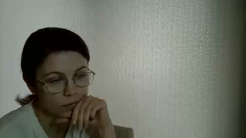 Snapshot of vickii__ chatting on 05-28-26, 08:11 vickii__ online show from 05-28-26, 08:11