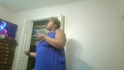 vickiryder56 online show from 11-21-25, 05:00