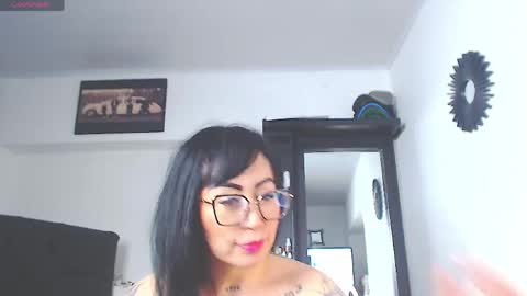 Vicky  online show from 05-27-26, 01:08