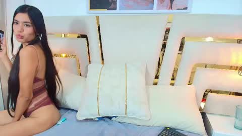 Snapshot of vicky_milk chatting on 11-07-25, 05:24 Vicky online show from 11-07-25, 05:24