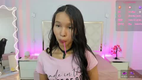 Snapshot of victoria1_tay chatting on 05-12-26, 07:44 victoria1_tay online show from 05-12-26, 07:44