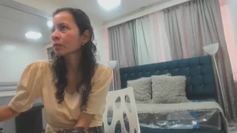 Victoria  grey  online show from 04-28-26, 06:35