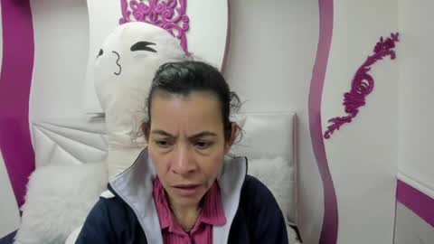 Victoria  grey  online show from 07-17-26, 05:18