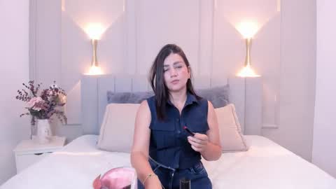 victoria  online show from 02-12-26, 07:09