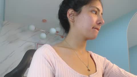 Snapshot of victoria_hernandez_t chatting on 06-22-26, 01:08 Victoria online show from 06-22-26, 01:08