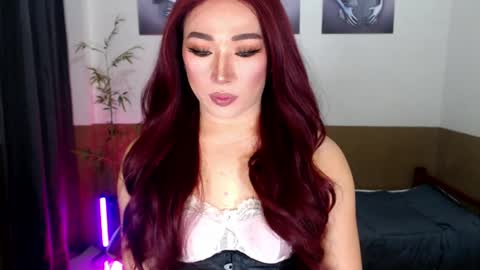 Snapshot of victoria_madness_dominatrix chatting on 04-19-26, 06:21 Victoria online show from 04-19-26, 06:21
