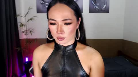 Snapshot of victoria_madness_dominatrix chatting on 04-21-26, 02:51 Victoria online show from 04-21-26, 02:51