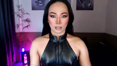 Snapshot of victoria_madness_dominatrix chatting on 05-03-26, 12:16 Victoria online show from 05-03-26, 12:16