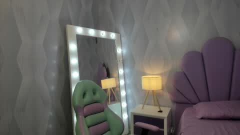 Snapshot of victoria_rico chatting on 04-01-26, 11:00 Victoria online show from 04-01-26, 11:00