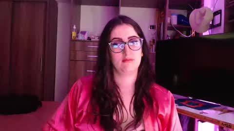 Victoria online show from 05-05-26, 09:23
