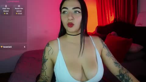 Snapshot of victoria_vox chatting on 07-09-26, 04:49 Victoria online show from 07-09-26, 04:49