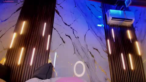 Victoria  online show from 11-14-25, 08:40