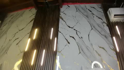 Victoria  online show from 01-11-26, 08:03