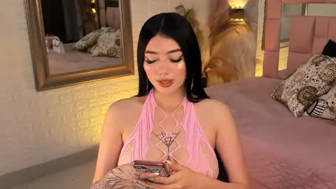 Snapshot of victoriagolden chatting on 01-23-25, 11:26 VICTORIA online show from 01-23-25, 11:26