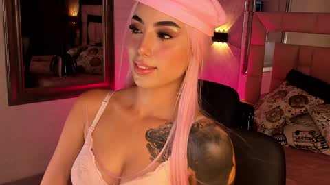 Snapshot of victoriagolden chatting on 01-30-25, 11:24 VICTORIA online show from 01-30-25, 11:24