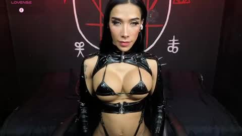 Victoria Vampire online show from 05-17-26, 10:50