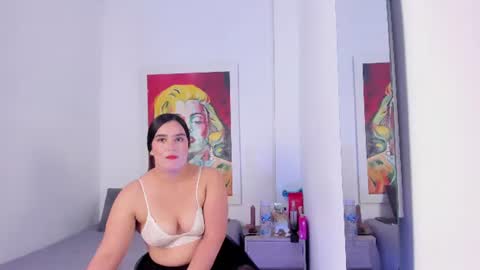 Snapshot of victoriia_munoz chatting on 06-26-26, 02:21 victoria online show from 06-26-26, 02:21
