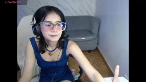 Snapshot of victorycat_v chatting on 04-28-26, 03:11 Live 1000pm 600am COLOMBIAN HOUR online show from 04-28-26, 03:11