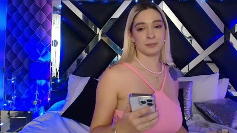 victtoria lee online show from 05-15-26, 11:34