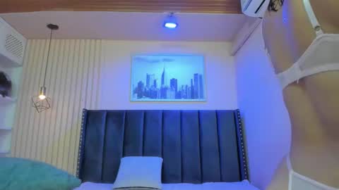 Viiolett online show from 03-17-26, 08:45