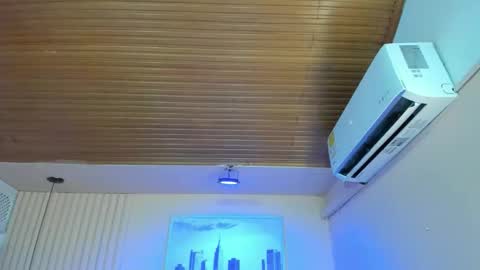 Viiolett online show from 03-27-26, 07:46