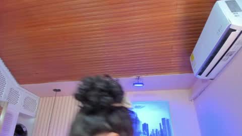 Viiolett online show from 04-11-26, 07:40