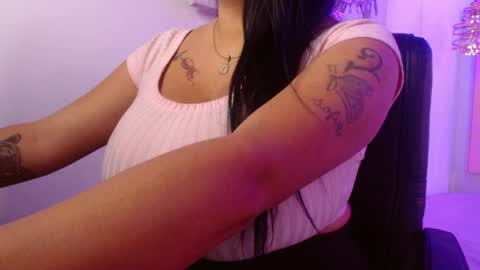 Snapshot of viiolleta chatting on 05-23-26, 12:31 viioleta online show from 05-23-26, 12:31