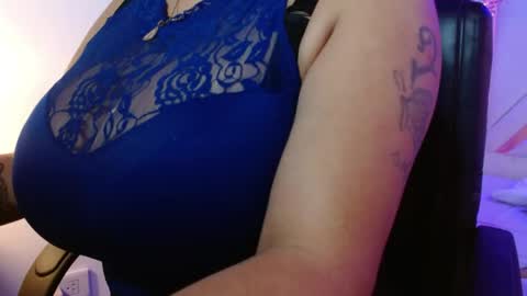 Snapshot of viiolleta chatting on 05-27-26, 12:24 viioleta online show from 05-27-26, 12:24