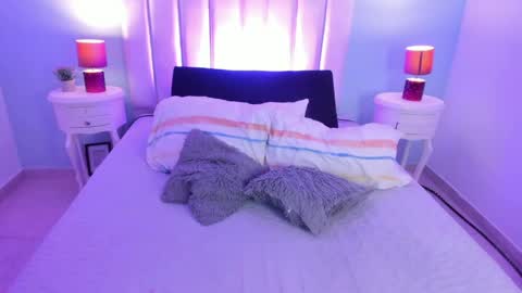 Violet online show from 05-28-26, 12:35