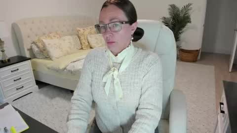 Ukrainian-woman online show from 05-20-26, 11:16
