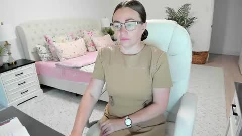 Snapshot of vika7333 chatting on 06-16-26, 10:40 Ukrainian-woman online show from 06-16-26, 10:40