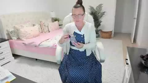 Snapshot of vika7333 chatting on 07-17-26, 11:50 Ukrainian-woman online show from 07-17-26, 11:50