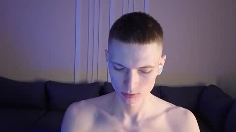 Max online show from 04-10-26, 04:33