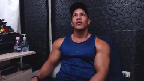 Viktor Herrera online show from 10-01-25, 04:24