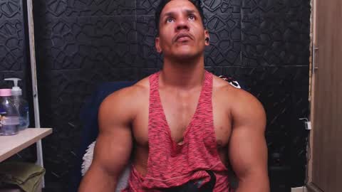 Viktor Herrera online show from 10-07-25, 02:36