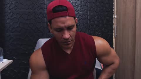 Viktor Herrera online show from 10-17-25, 04:09