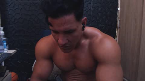 Viktor Herrera online show from 11-23-25, 05:24