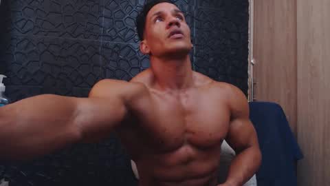 Viktor Herrera online show from 11-29-25, 04:21